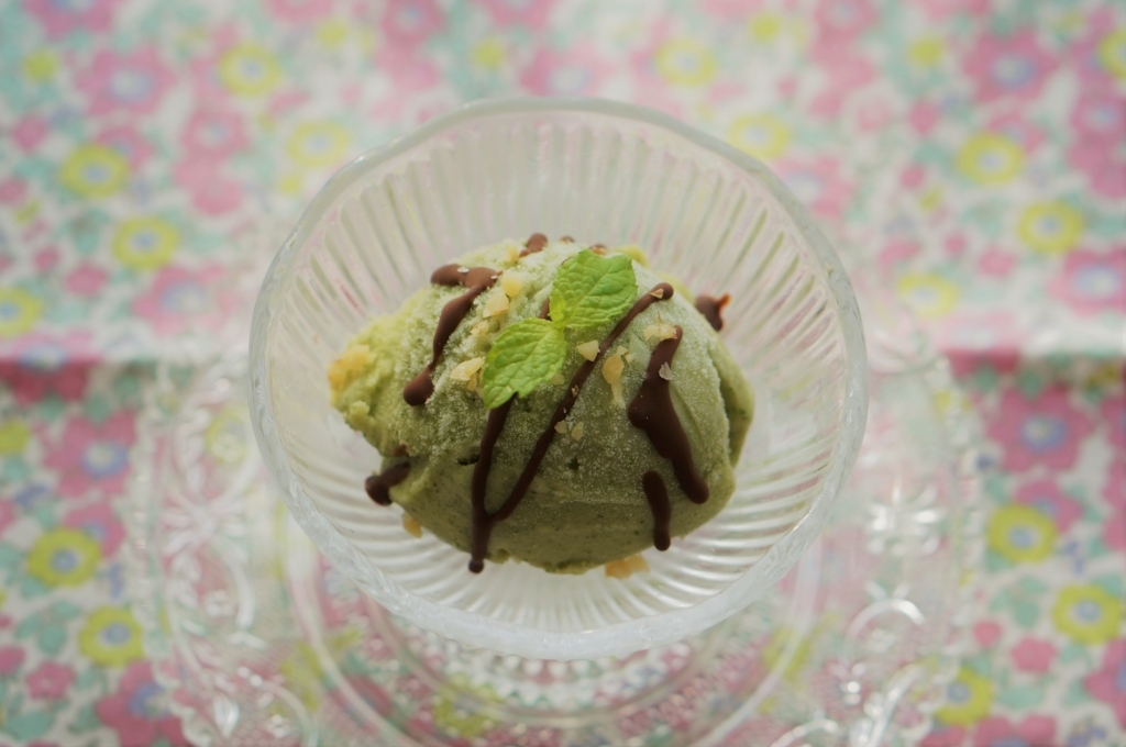 風味も色も自然のミントそのまんま まるごとスペアミントで本気のアイスクリームを作ってみた Afternoon Tea Time By うさぎ薬草